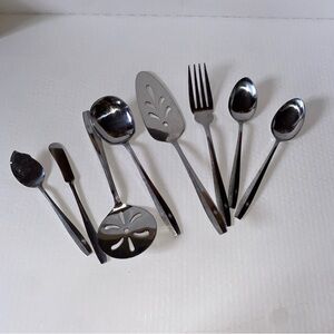 Manor House Stainless steel Japan Flatware set of 8 gravy ladle, pie server etc